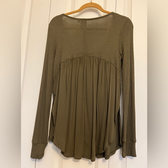 NWT ~ White Crow Olive green long sleeve waffle top - Picture 2 of 5